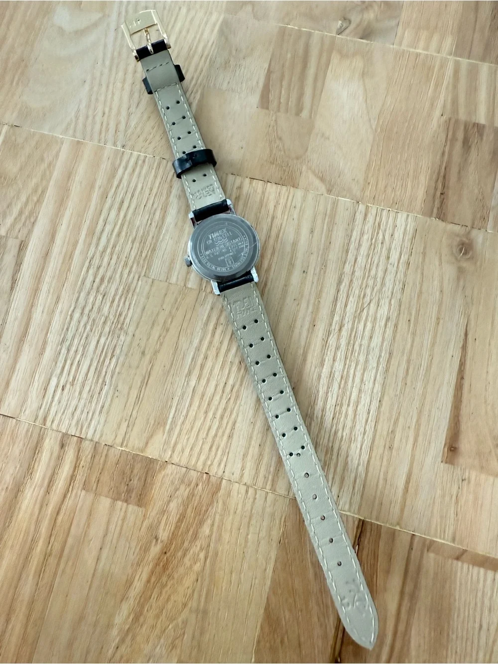 Vintage Timex ladies black leather watch NEW BATTERY